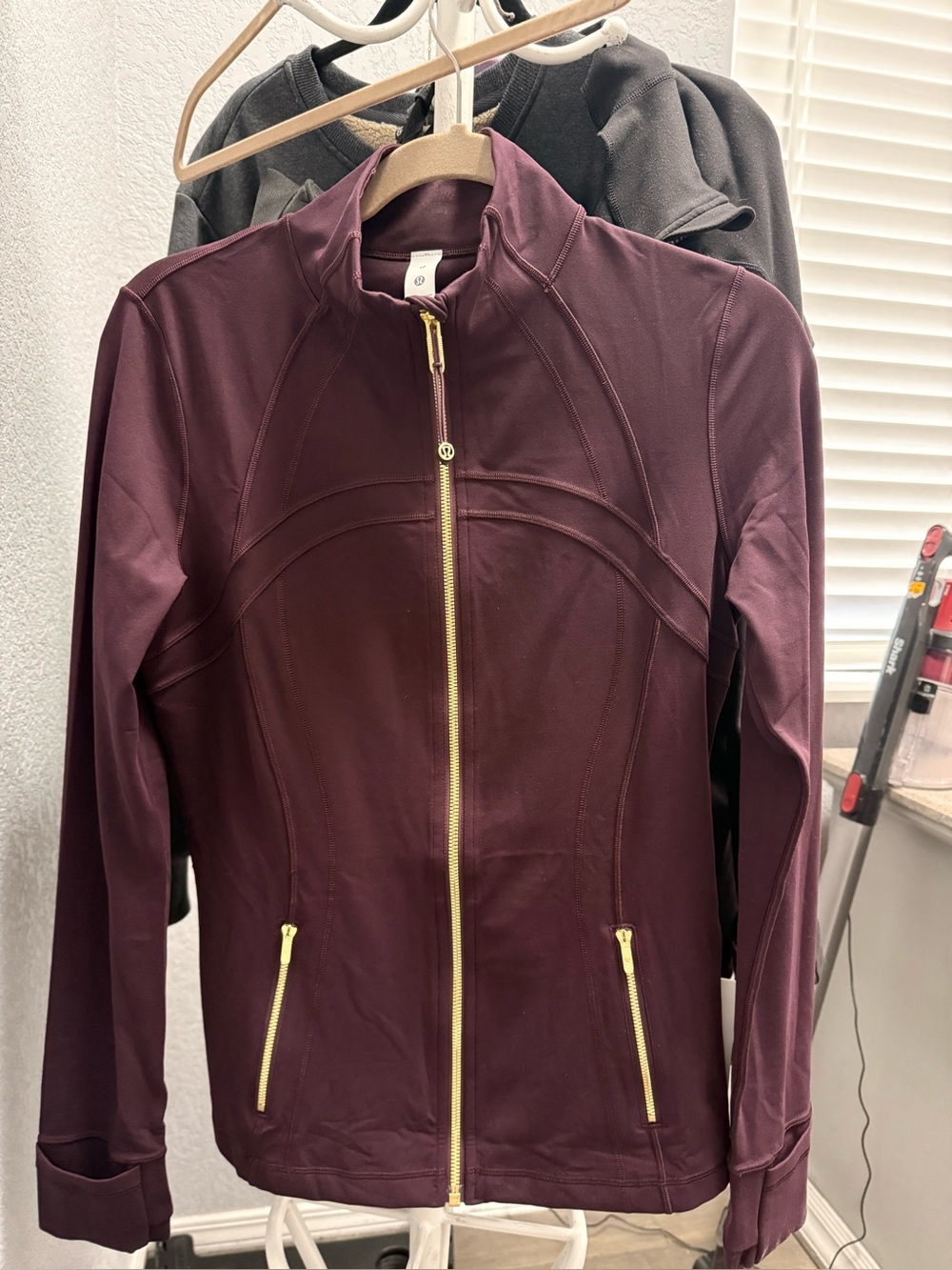 Lululemon define - Picture 3 of 5
